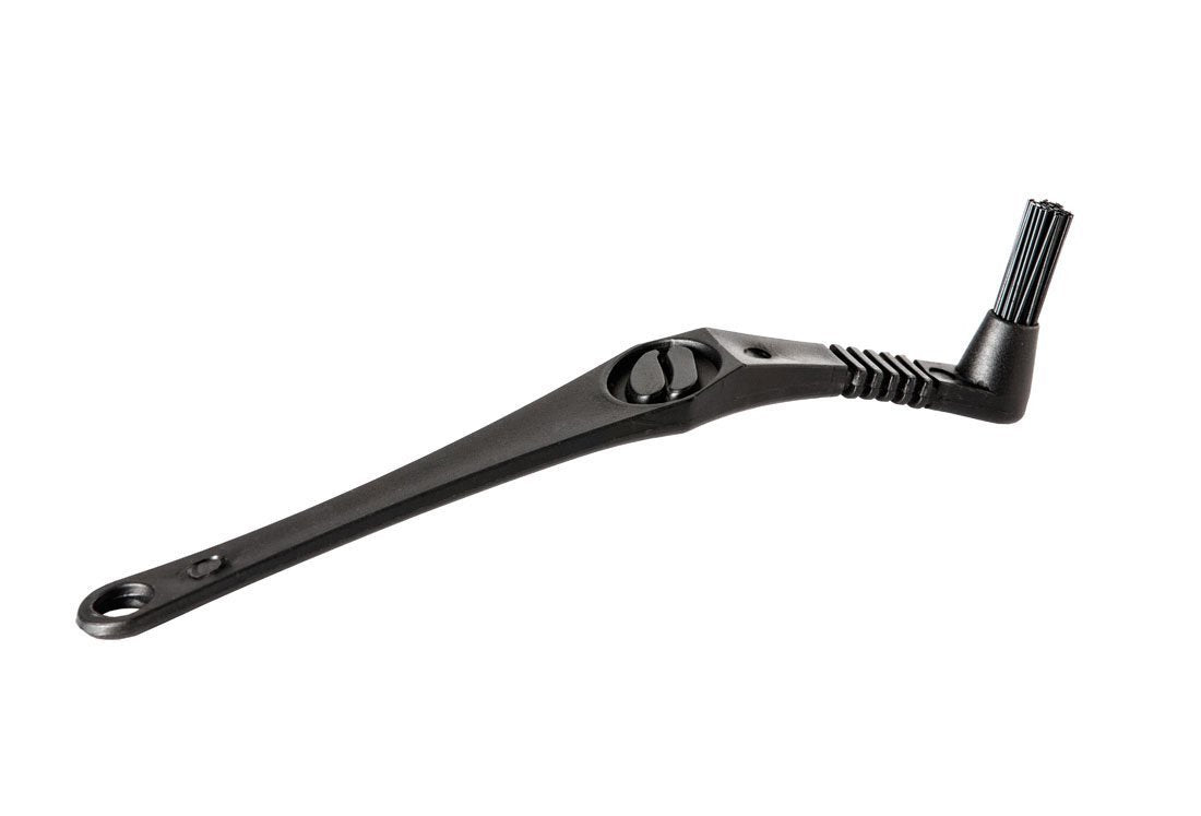 Group head deals brush